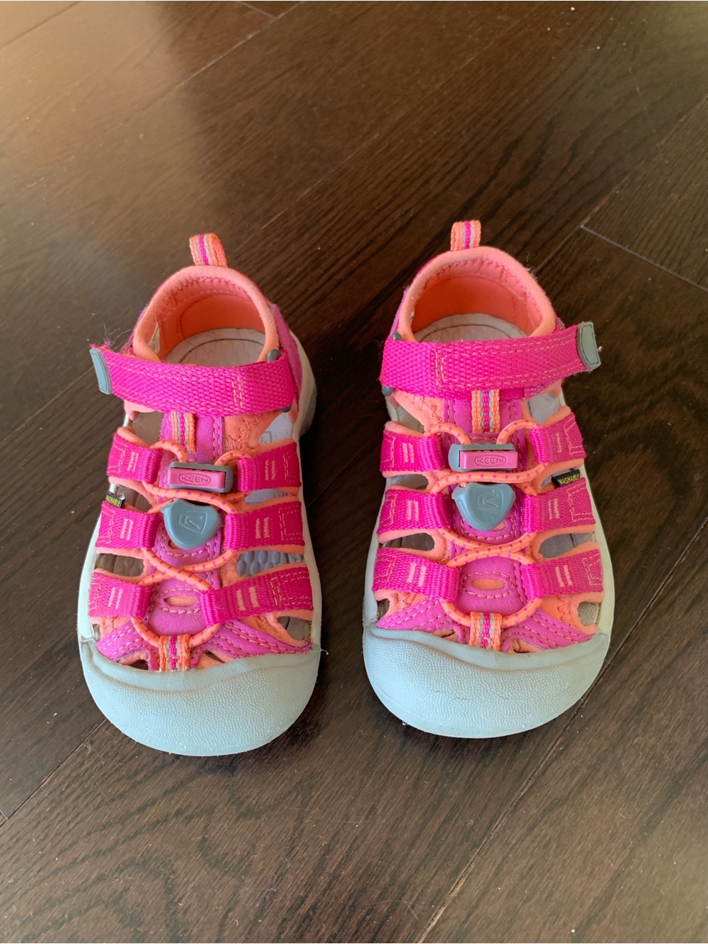 Kids Pink Outdoor Sandal Sneakers - Durable Closed-Toe Design